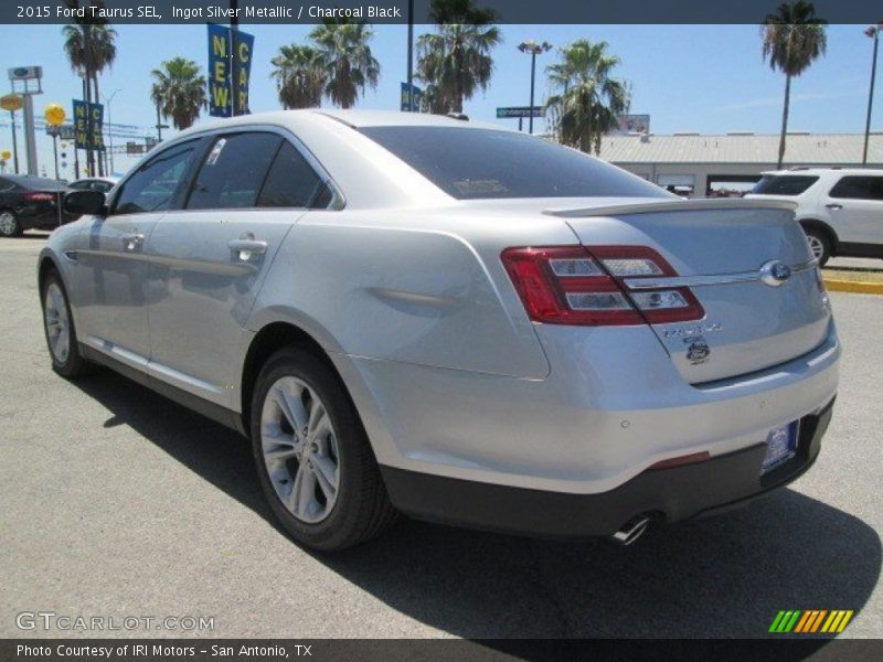 Ingot Silver Metallic / Charcoal Black 2015 Ford Taurus SEL
