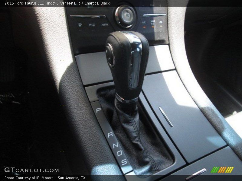 Ingot Silver Metallic / Charcoal Black 2015 Ford Taurus SEL
