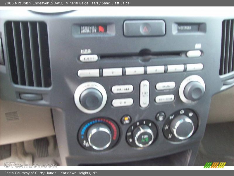 Mineral Beige Pearl / Sand Blast Beige 2006 Mitsubishi Endeavor LS AWD
