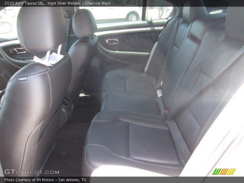 Ingot Silver Metallic / Charcoal Black 2015 Ford Taurus SEL