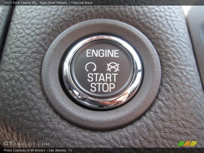 Ingot Silver Metallic / Charcoal Black 2015 Ford Taurus SEL