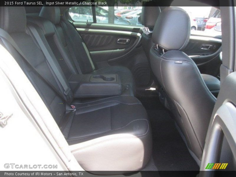 Ingot Silver Metallic / Charcoal Black 2015 Ford Taurus SEL