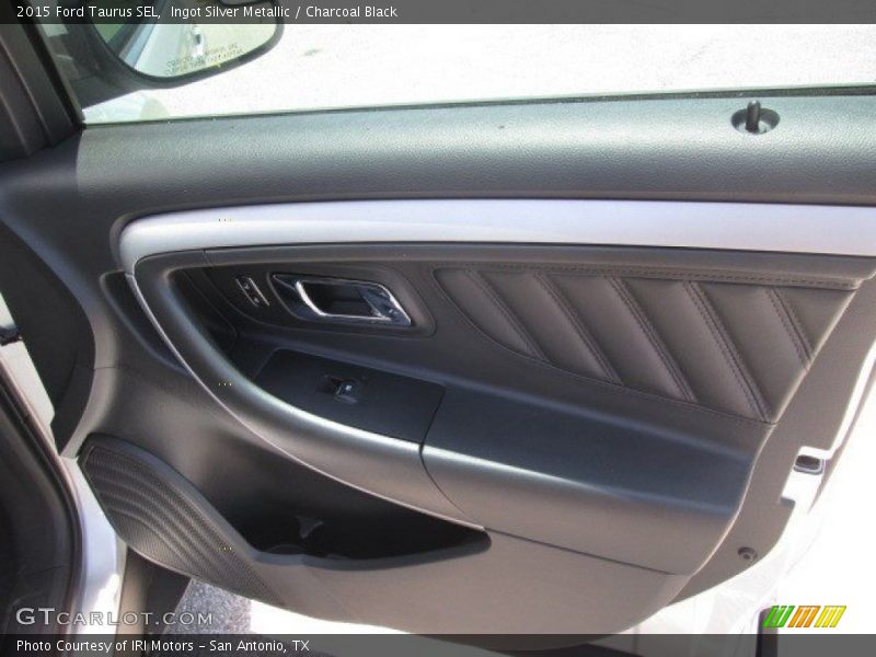 Ingot Silver Metallic / Charcoal Black 2015 Ford Taurus SEL