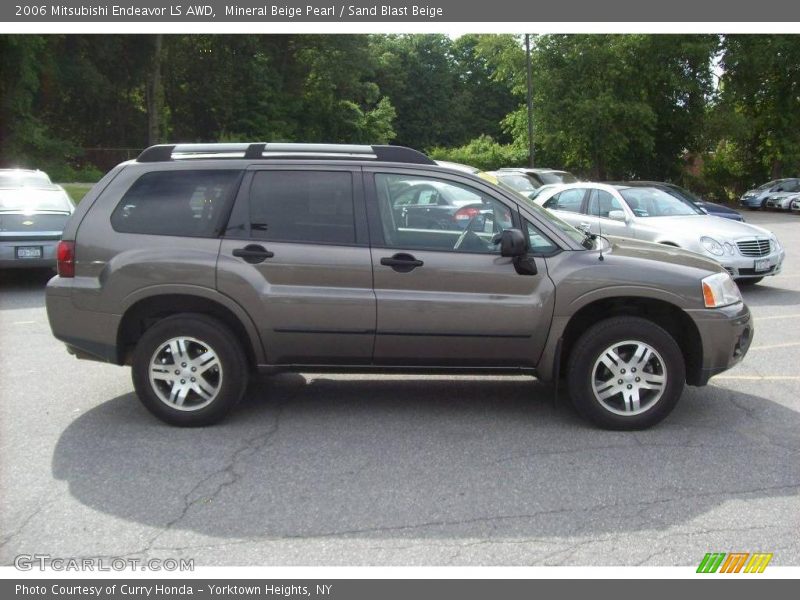 Mineral Beige Pearl / Sand Blast Beige 2006 Mitsubishi Endeavor LS AWD