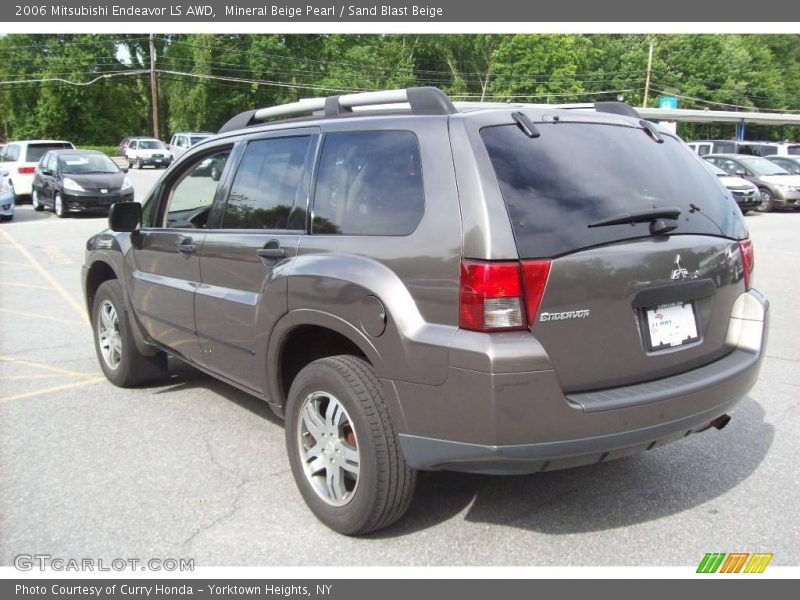 Mineral Beige Pearl / Sand Blast Beige 2006 Mitsubishi Endeavor LS AWD
