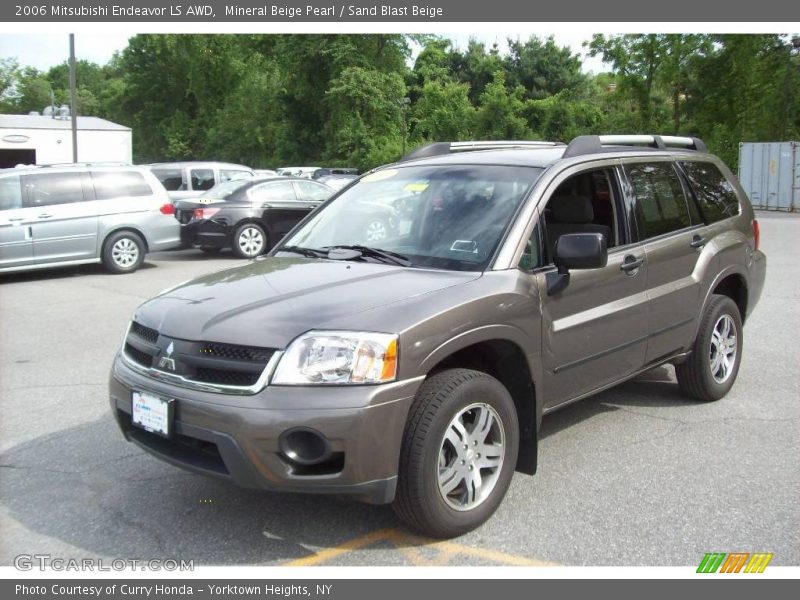 Mineral Beige Pearl / Sand Blast Beige 2006 Mitsubishi Endeavor LS AWD