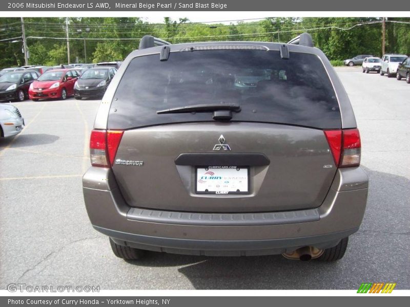 Mineral Beige Pearl / Sand Blast Beige 2006 Mitsubishi Endeavor LS AWD