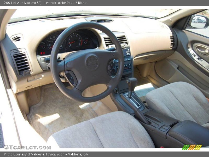 Icelandic White Pearl / Blond 2001 Nissan Maxima SE