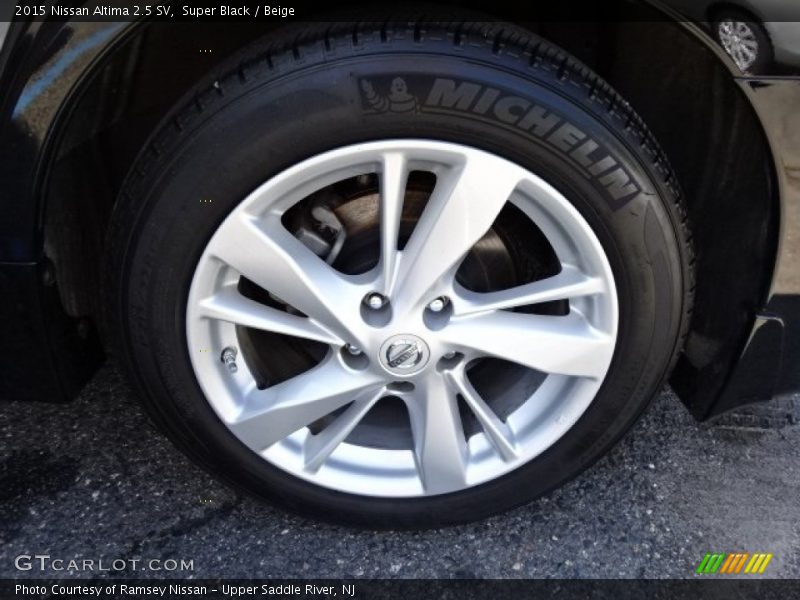 Super Black / Beige 2015 Nissan Altima 2.5 SV