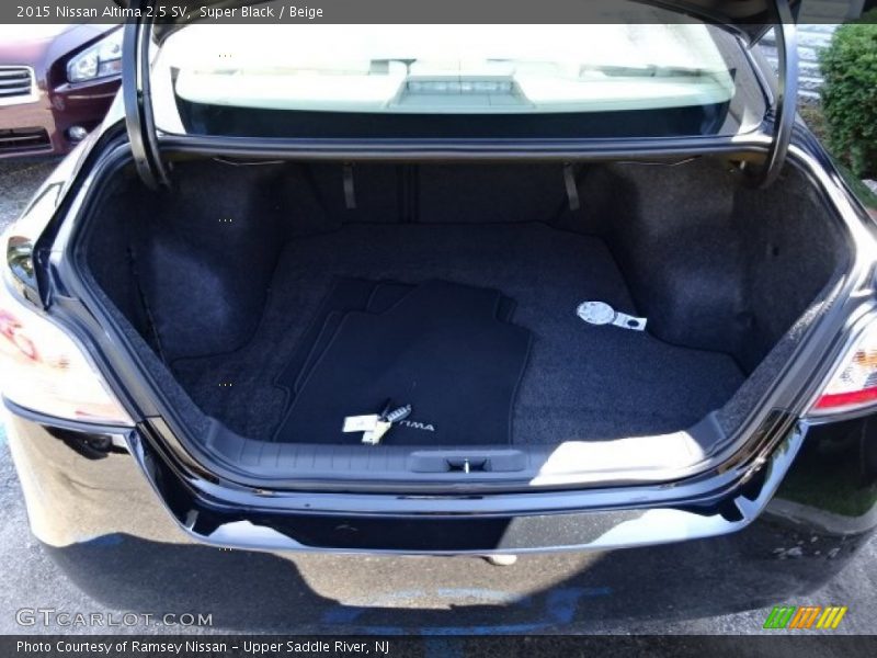 Super Black / Beige 2015 Nissan Altima 2.5 SV