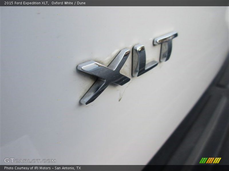 Oxford White / Dune 2015 Ford Expedition XLT