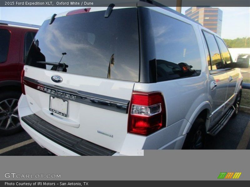 Oxford White / Dune 2015 Ford Expedition XLT