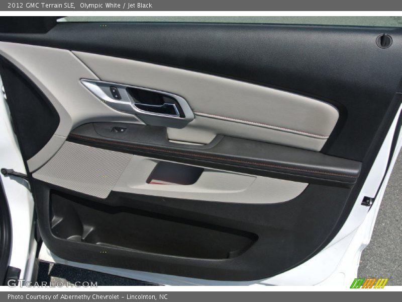 Olympic White / Jet Black 2012 GMC Terrain SLE