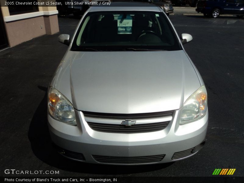 Ultra Silver Metallic / Gray 2005 Chevrolet Cobalt LS Sedan