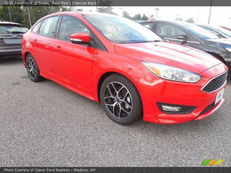 Race Red / Charcoal Black 2015 Ford Focus SE Sedan