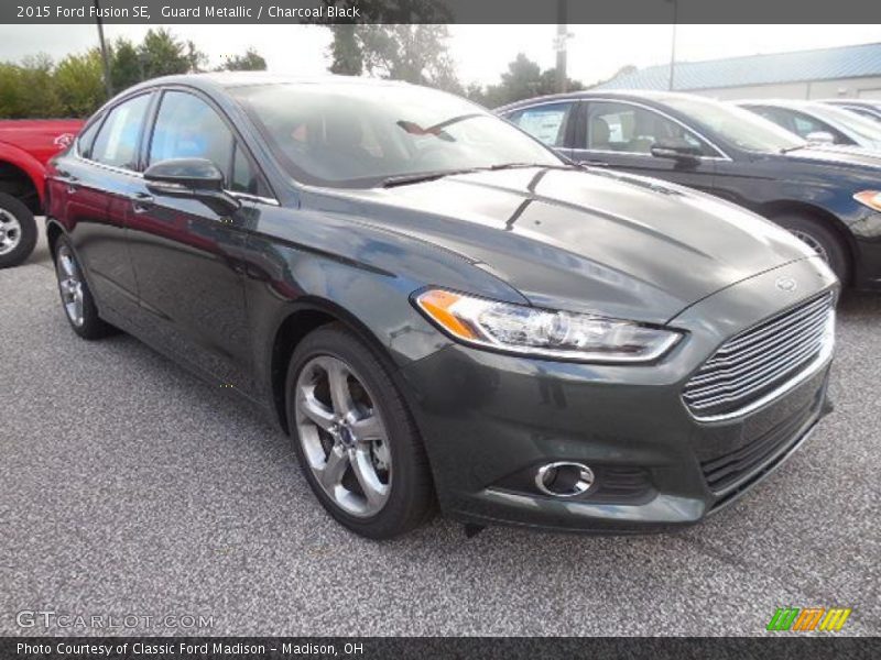 Guard Metallic / Charcoal Black 2015 Ford Fusion SE
