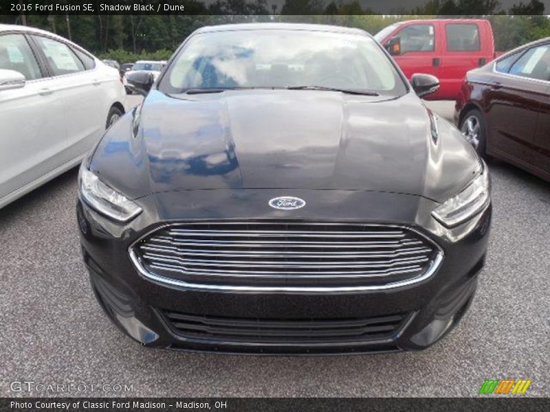 Shadow Black / Dune 2016 Ford Fusion SE