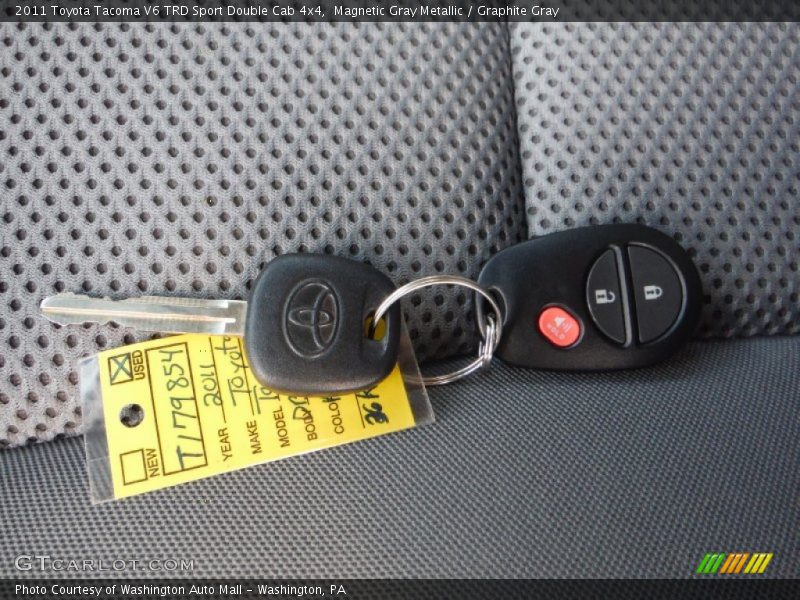 Magnetic Gray Metallic / Graphite Gray 2011 Toyota Tacoma V6 TRD Sport Double Cab 4x4