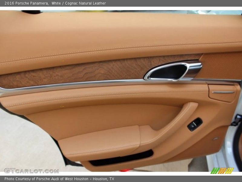 Door Panel of 2016 Panamera 