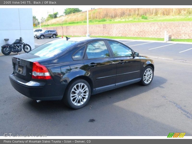 Black / Off Black 2005 Volvo S40 T5