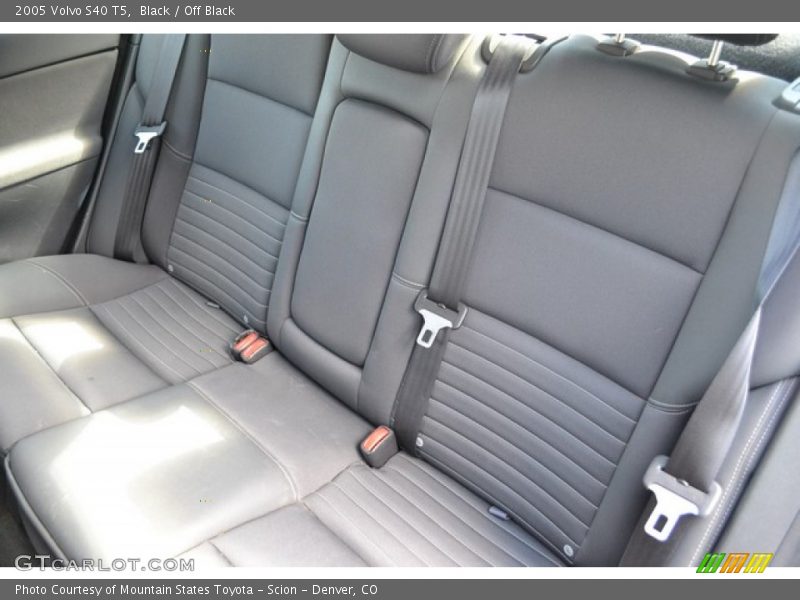 Black / Off Black 2005 Volvo S40 T5