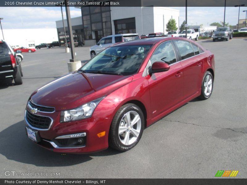 Front 3/4 View of 2016 Cruze Limited LT