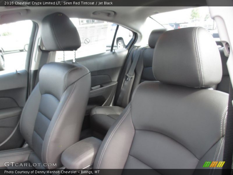 Front Seat of 2016 Cruze Limited LT