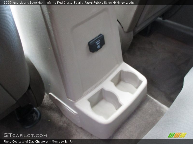 Inferno Red Crystal Pearl / Pastel Pebble Beige Mckinley Leather 2009 Jeep Liberty Sport 4x4