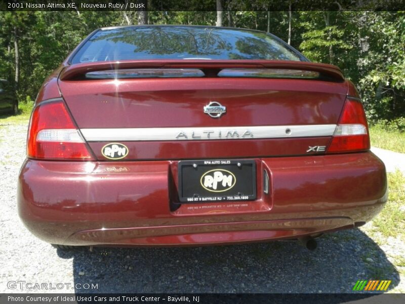 Nouveau Ruby / Dusk 2001 Nissan Altima XE
