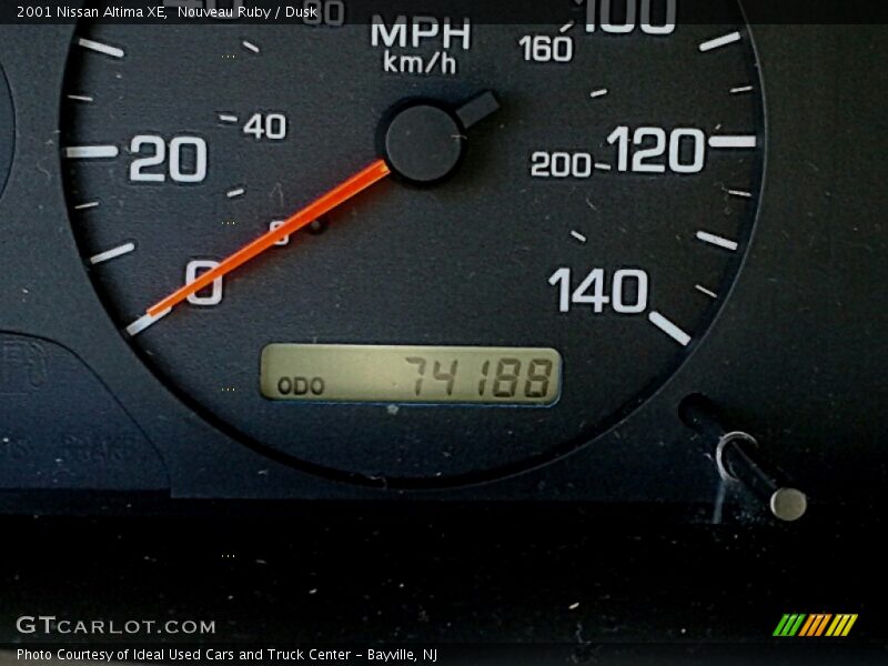 Nouveau Ruby / Dusk 2001 Nissan Altima XE