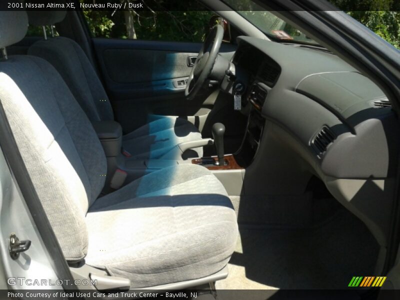 Nouveau Ruby / Dusk 2001 Nissan Altima XE