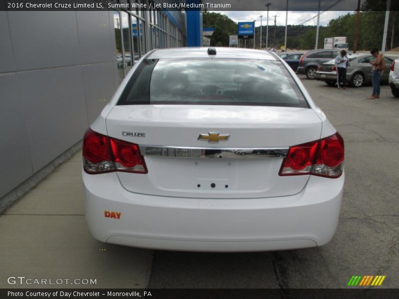 Summit White / Jet Black/Medium Titanium 2016 Chevrolet Cruze Limited LS