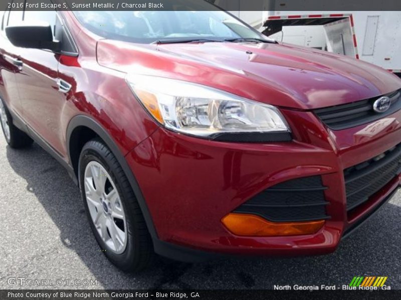 Sunset Metallic / Charcoal Black 2016 Ford Escape S