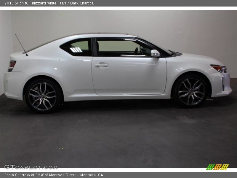 Blizzard White Pearl / Dark Charcoal 2015 Scion tC