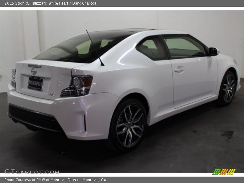 Blizzard White Pearl / Dark Charcoal 2015 Scion tC