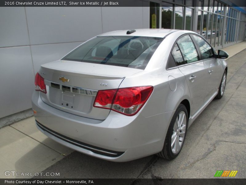 Silver Ice Metallic / Jet Black 2016 Chevrolet Cruze Limited LTZ