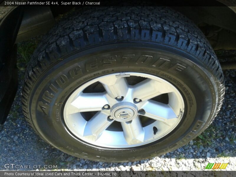 Super Black / Charcoal 2004 Nissan Pathfinder SE 4x4