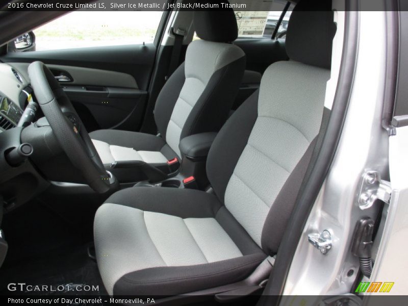 Silver Ice Metallic / Jet Black/Medium Titanium 2016 Chevrolet Cruze Limited LS