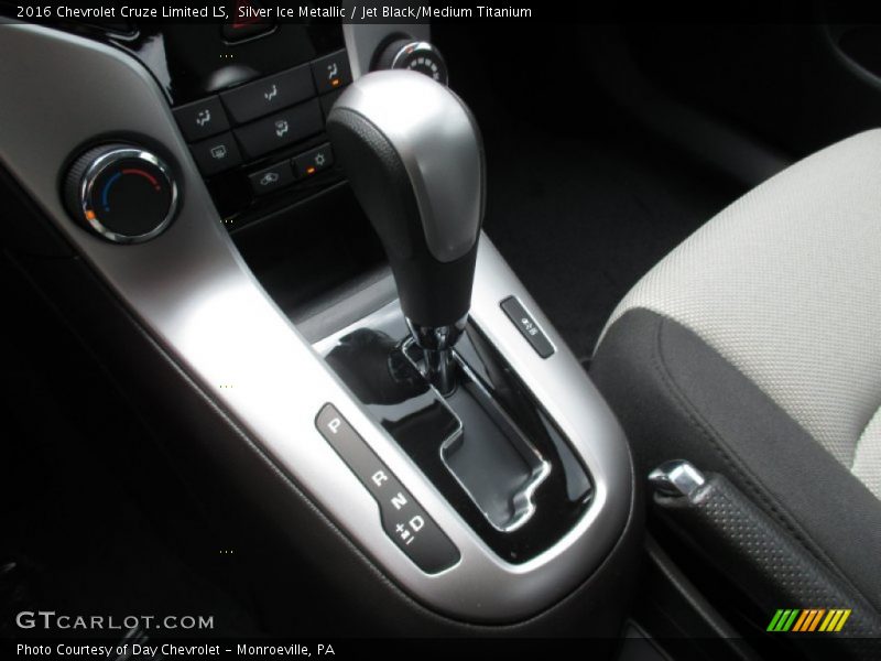 Silver Ice Metallic / Jet Black/Medium Titanium 2016 Chevrolet Cruze Limited LS