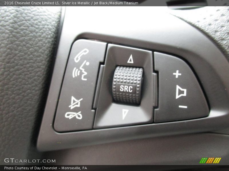 Silver Ice Metallic / Jet Black/Medium Titanium 2016 Chevrolet Cruze Limited LS