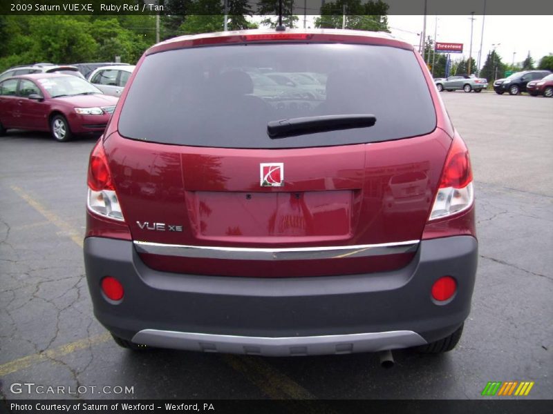Ruby Red / Tan 2009 Saturn VUE XE