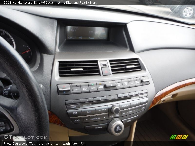 White Diamond Pearl / Ivory 2011 Honda Accord EX-L V6 Sedan