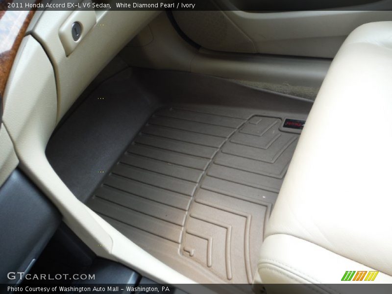 White Diamond Pearl / Ivory 2011 Honda Accord EX-L V6 Sedan