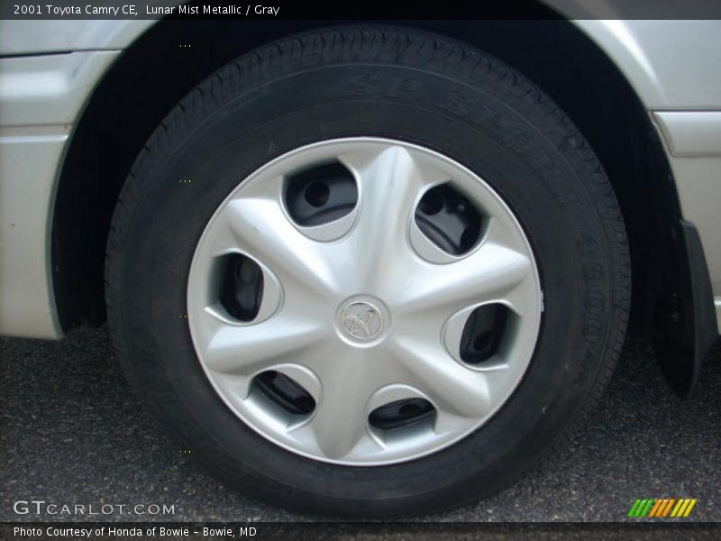 Lunar Mist Metallic / Gray 2001 Toyota Camry CE