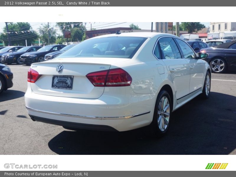 Candy White / Titan Black 2012 Volkswagen Passat 2.5L SEL