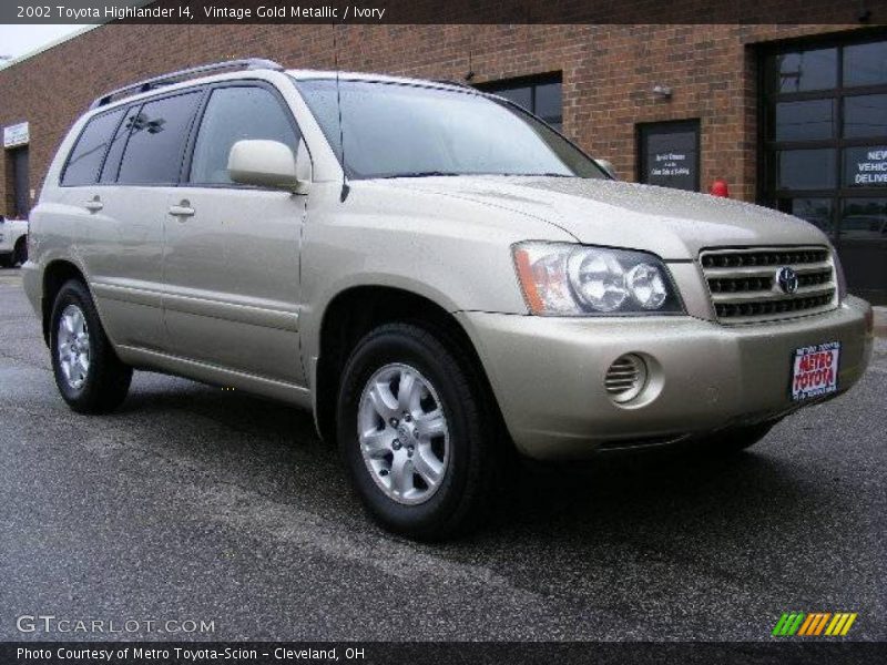 Vintage Gold Metallic / Ivory 2002 Toyota Highlander I4