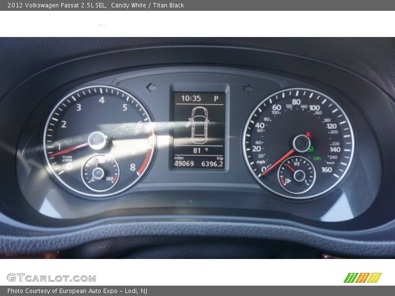 Candy White / Titan Black 2012 Volkswagen Passat 2.5L SEL