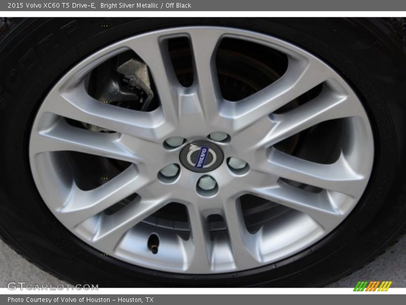 Bright Silver Metallic / Off Black 2015 Volvo XC60 T5 Drive-E