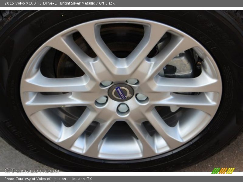 Bright Silver Metallic / Off Black 2015 Volvo XC60 T5 Drive-E