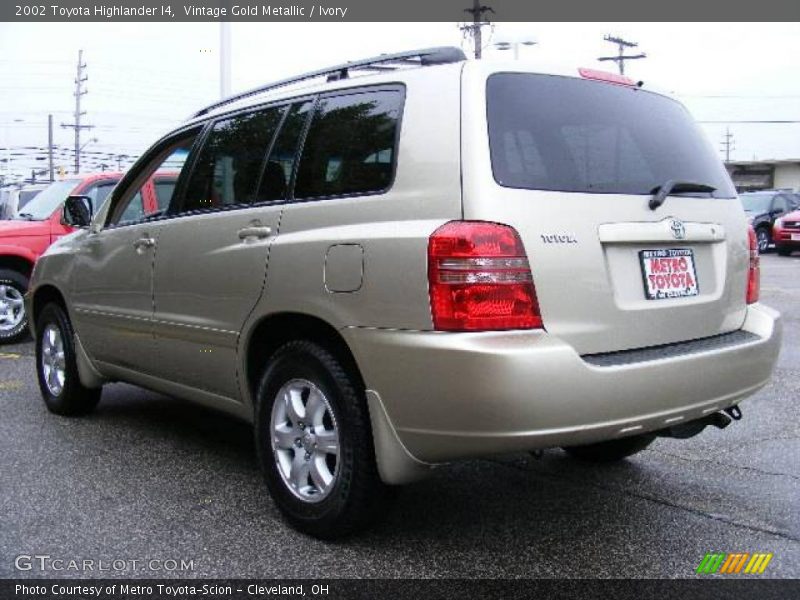 Vintage Gold Metallic / Ivory 2002 Toyota Highlander I4